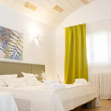 Trullo Dei Sogni Con Piscina E Jacuzzi דירה סן מיקלה סלנטינו