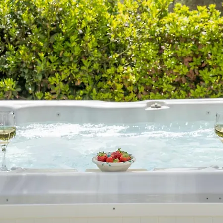 Apartment Trullo Dei Sogni Con Piscina E Jacuzzi *
